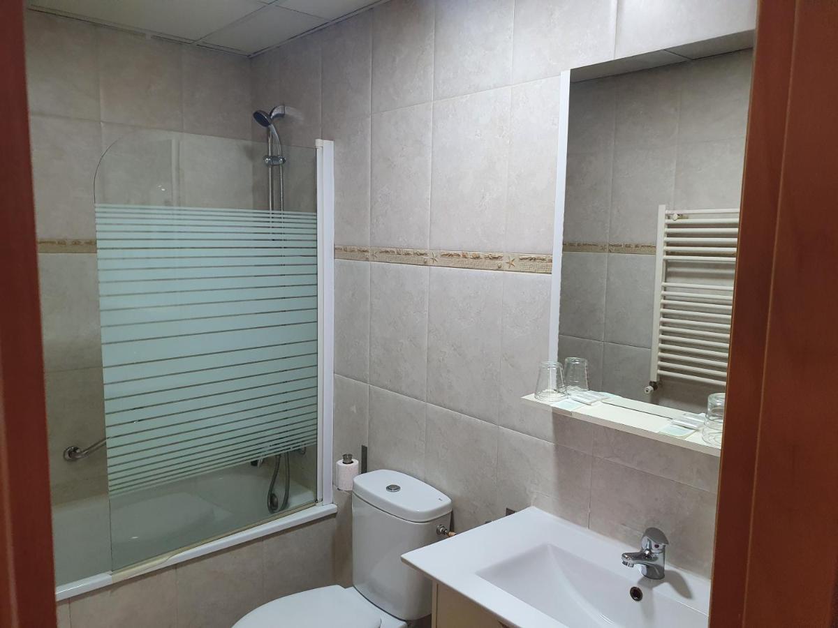Hostal Fronton Алькобендас Экстерьер фото