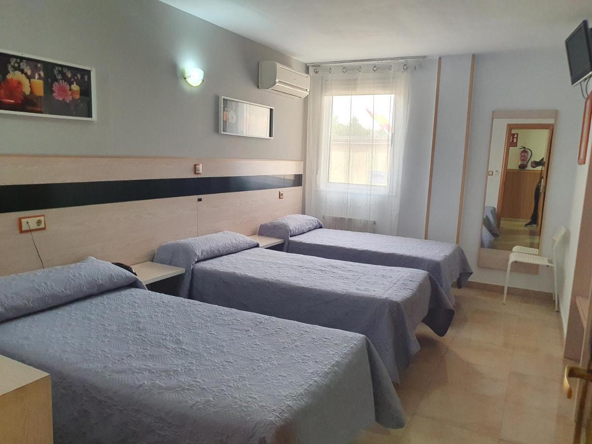 Hostal Fronton Алькобендас Экстерьер фото