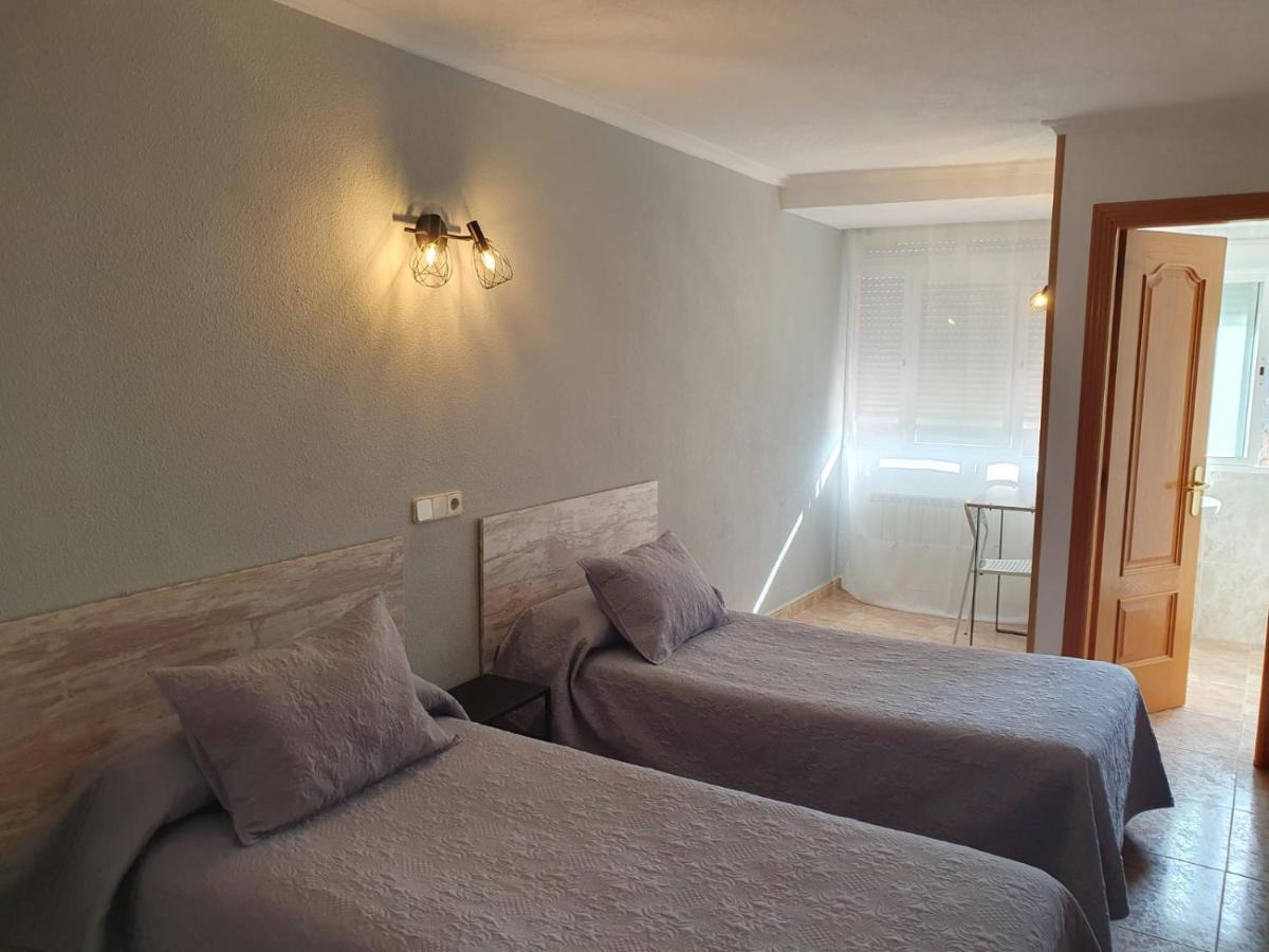 Hostal Fronton Алькобендас Экстерьер фото